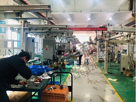 桁架機(jī)器人在使用過程中需要注意哪些安全事項？